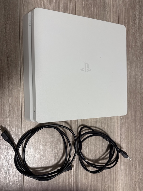 PS4 CUH-2200B（ゲーム機本体・ゲームソフト）の商品画像 - 査定依頼日：2026年6月7日 - 最高査定価格：15,000円