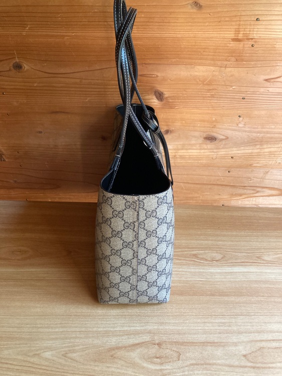 TURNAROUND（ブランドバッグ）の商品画像 - 査定依頼日：2025年6月7日 - 最高査定価格：80,000円