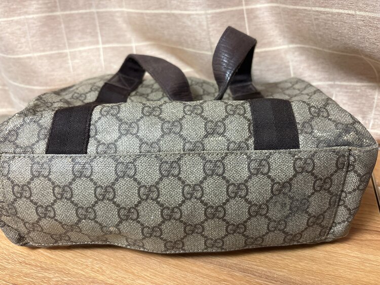 141976486628（ブランドバッグ）の商品画像 - 査定依頼日：2025年5月9日 - 最高査定価格：12,000円