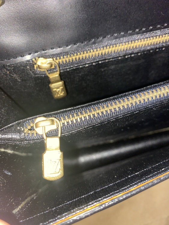 セカンドバッグ（ブランドバッグ）の商品画像 - 査定依頼日：2022年4月12日 - 最高査定価格：25,000円