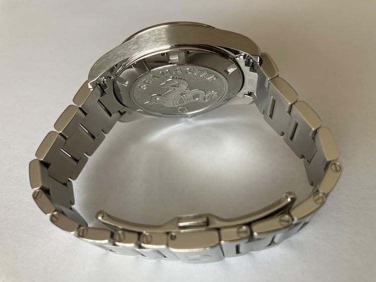 オメガ シーマスター 231.10.39.60.06.00（高級時計）の商品画像 - 査定依頼日：2025年6月22日 - 最高査定価格：300,000円