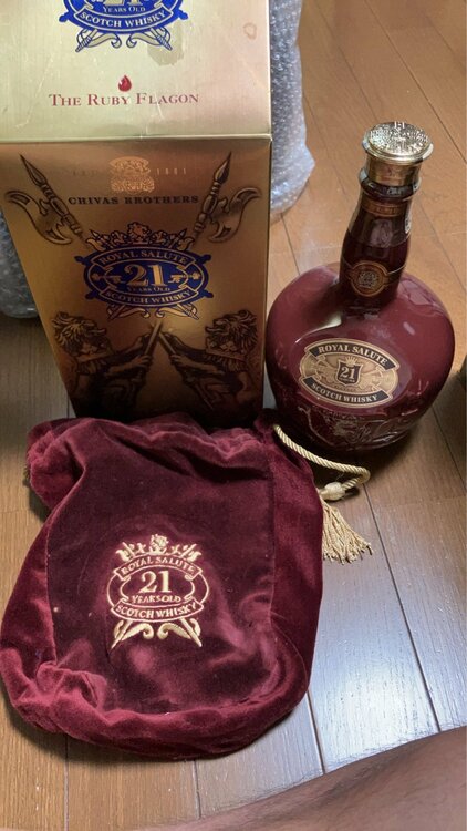 ロイヤルサルート21年 700ml（お酒）の商品画像 - 査定依頼日：2026年8月5日 - 最高査定価格：4,000円