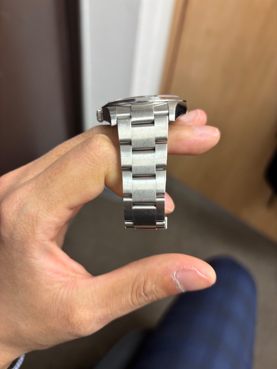 ロレックス エクスプローラー 214270（高級時計）の商品画像 - 査定依頼日：2025年11月30日 - 最高査定価格：1,160,000円