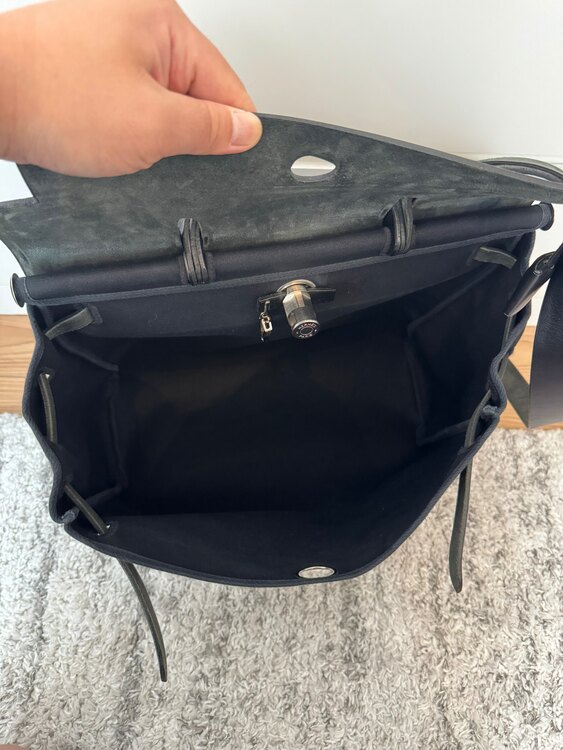 エールバッグ　MM（ブランドバッグ）の商品画像 - 査定依頼日：2025年4月28日 - 最高査定価格：250,000円