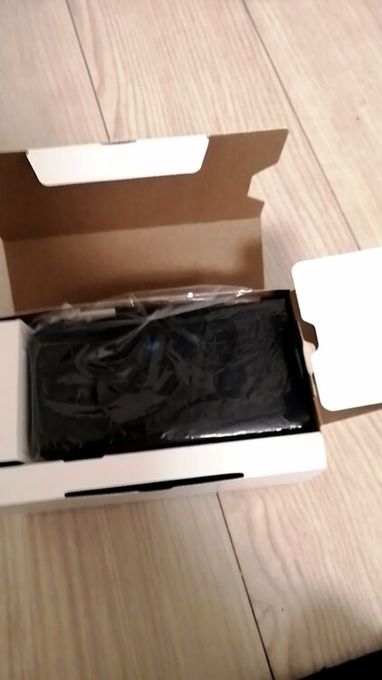Speed Wi-Fi DOCK 5G 01（家電）の商品画像 - 査定依頼日：2026年5月13日 - 最高査定価格：3,410円