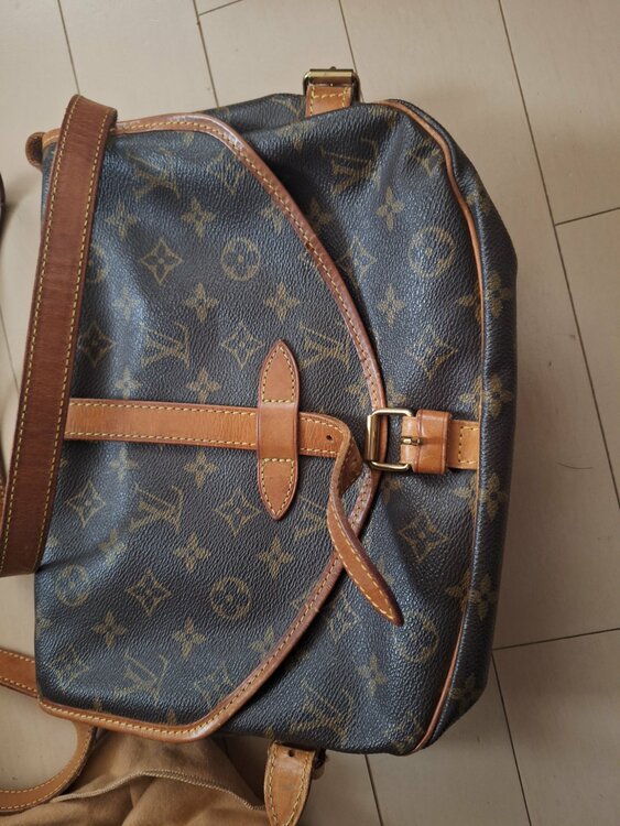 ショルダーバッグ（ブランドバッグ）の商品画像 - 査定依頼日：2026年3月7日 - 最高査定価格：40,000円