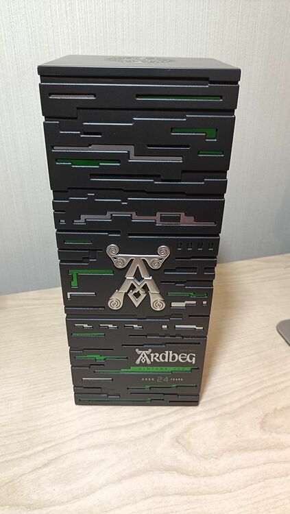 ウイスキー アードベッグ （お酒）の商品画像 - 査定依頼日：2025年9月22日 - 最高査定価格：105,000円