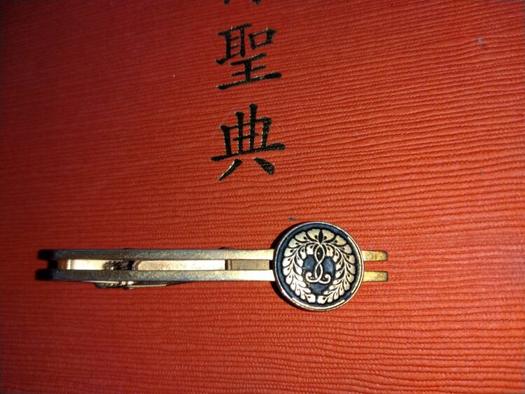 浄土真宗本願寺派ネクタイピン（美術品・骨董品）の商品画像 - 査定依頼日：2025年9月5日 - 最高査定価格：2,000円
