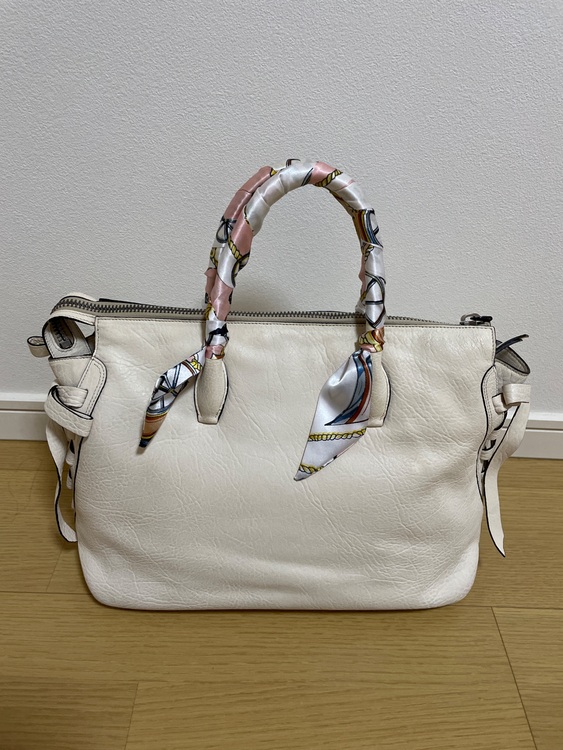 ミュウミュウ  （ブランドバッグ）の商品画像 - 査定依頼日：2025年9月14日 - 最高査定価格：30,000円