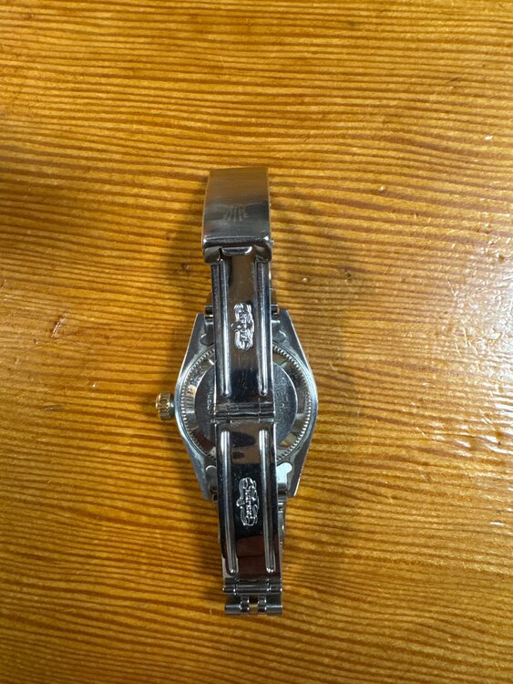 ロレックス デイトジャスト 6917（高級時計）の商品画像 - 査定依頼日：2025年1月28日 - 最高査定価格：550,000円