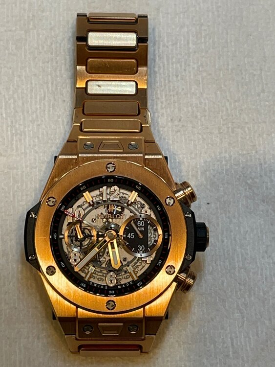 ウブロ ビックバン 411O.OX.1180.Ox（高級時計）の商品画像 - 査定依頼日：2025年5月3日 - 最高査定価格：3,000,000円