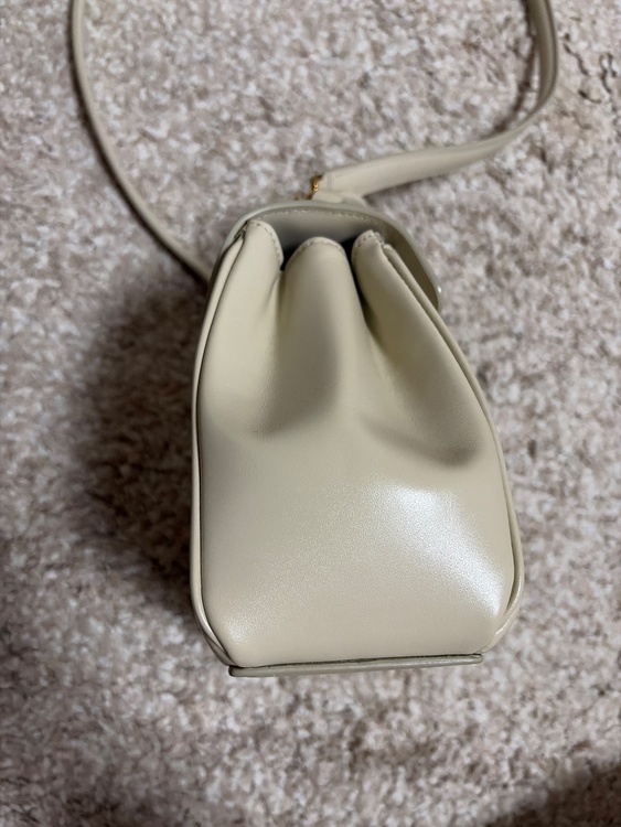 セリーヌ  （ブランドバッグ）の商品画像 - 査定依頼日：2026年3月1日 - 最高査定価格：180,000円