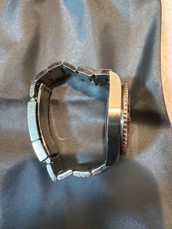 ロレックス GMTマスター 126719blrn（高級時計）の商品画像 - 査定依頼日：2025年7月30日 - 最高査定価格：5,200,000円