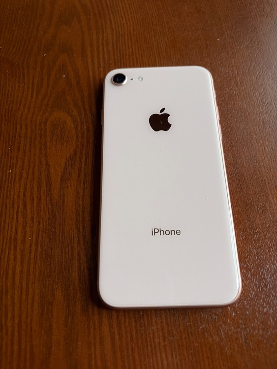 iPhone8 64GB Softbank（スマホ）の商品画像 - 査定依頼日：2026年1月17日 - 最高査定価格：6,000円