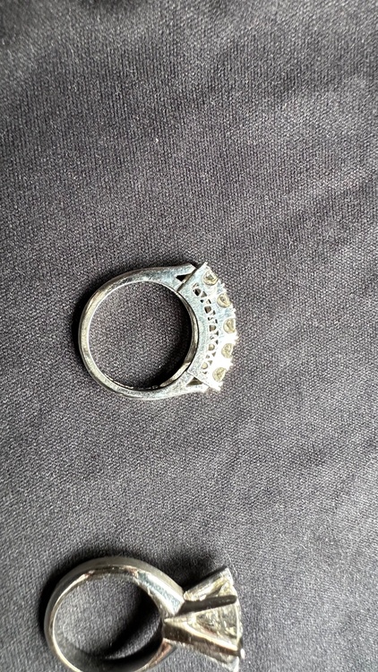 一文字ダイヤ（宝石）の商品画像 - 査定依頼日：2026年3月13日 - 最高査定価格：300,000円