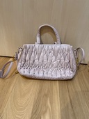 ミュウミュウ  （ブランドバッグ）の商品画像 - 査定依頼日：2025年6月25日 - 最高査定価格：25,000円