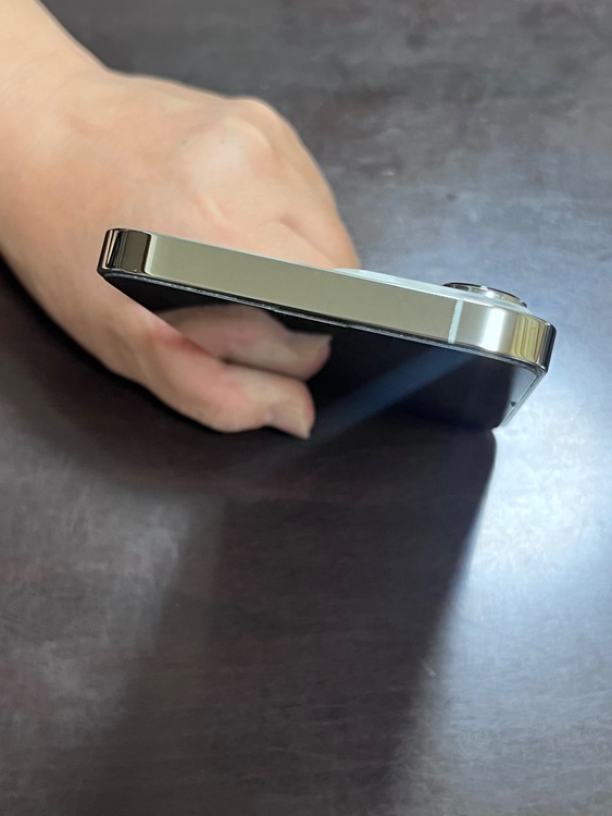 iPhone iPhone 13 Pro Max 128GB au（スマホ）の商品画像 - 査定依頼日：2026年6月28日 - 最高査定価格：53,000円