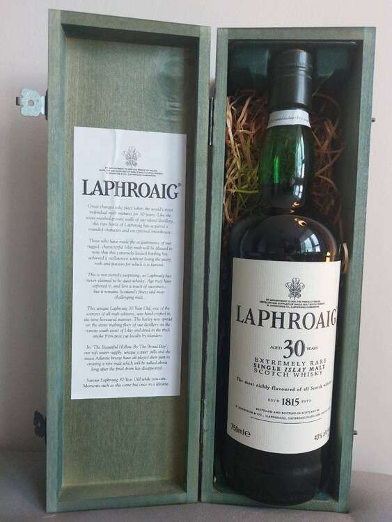 ウイスキー ラフロイグ （お酒）の商品画像 - 査定依頼日：2025年2月21日 - 最高査定価格：156,000円