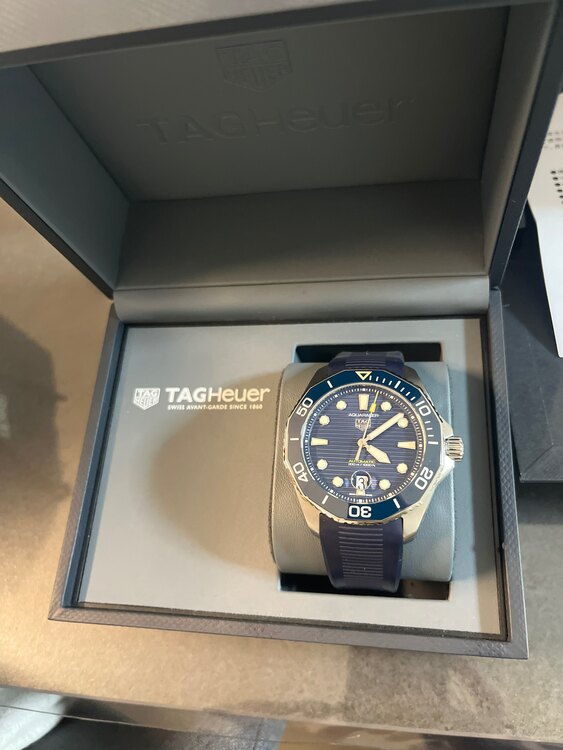 タグホイヤー アクアレーサー WPB201B.bra567（高級時計）の商品画像 - 査定依頼日：2025年2月7日 - 最高査定価格：210,000円
