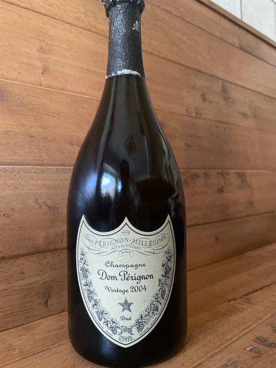 シャンパン ドン・ペリニヨン （お酒）の商品画像 - 査定依頼日：2025年7月14日 - 最高査定価格：20,000円