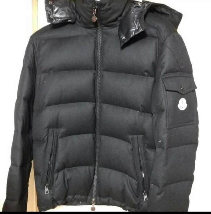 モンクレール　MONTGENEVER（古着・ファッション）の商品画像 - 査定依頼日：2025年3月21日 - 最高査定価格：35,000円