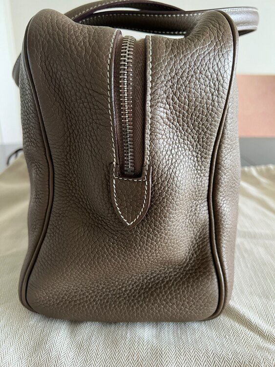 エルメス ヴィクトリア （ブランドバッグ）の商品画像 - 査定依頼日：2025年5月11日 - 最高査定価格：450,000円