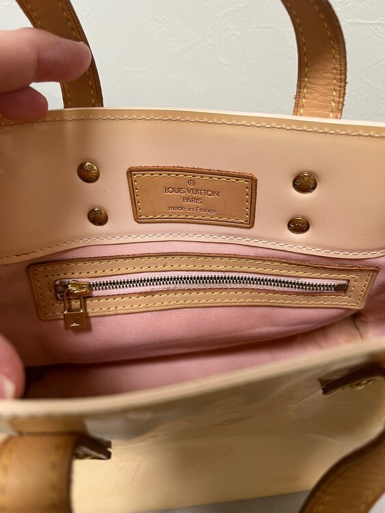 ヴェルニ　マシュマロピンク（ブランドバッグ）の商品画像 - 査定依頼日：2025年4月29日 - 最高査定価格：9,000円