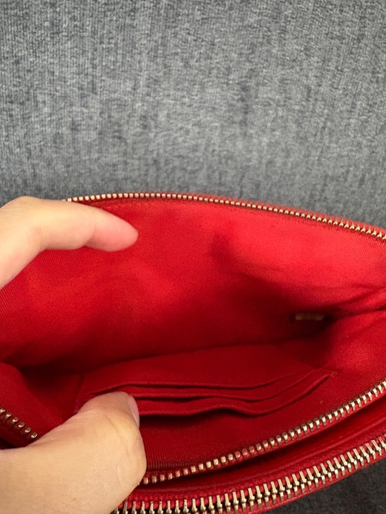 チェーンウォレット ラムスキン マトラッセ レッド（ブランドバッグ）の商品画像 - 査定依頼日：2026年7月16日 - 最高査定価格：130,000円
