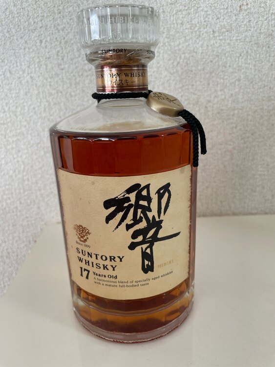 サントリー響 17（お酒）の商品画像 - 査定依頼日：2025年2月16日 - 最高査定価格：37,000円
