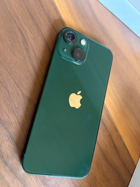 iPhone 13mini（スマホ）の商品画像 - 査定依頼日：2026年4月24日 - 最高査定価格：18,000円