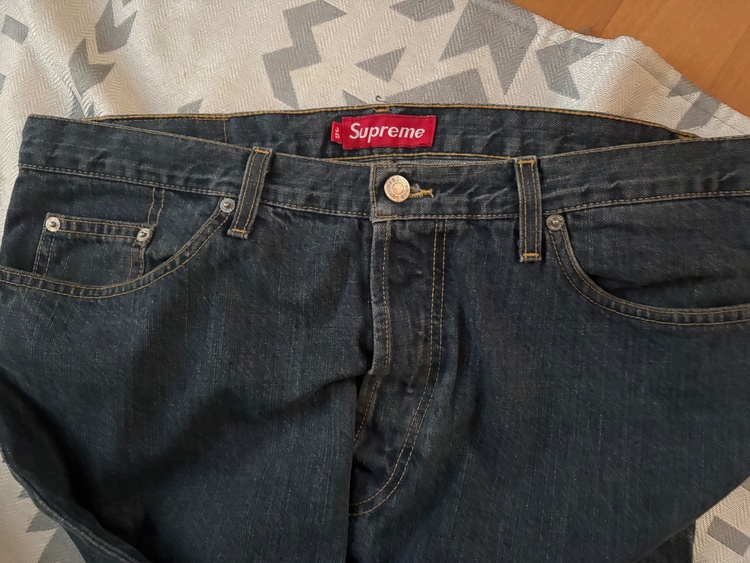 Supreme Regular Jean（古着・ファッション）の商品画像 - 査定依頼日：2026年8月26日 - 最高査定価格：5,000円