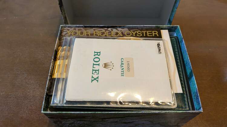 ロレックス サブマリーナー 14060（高級時計）の商品画像 - 査定依頼日：2025年1月14日 - 最高査定価格：1,200,000円