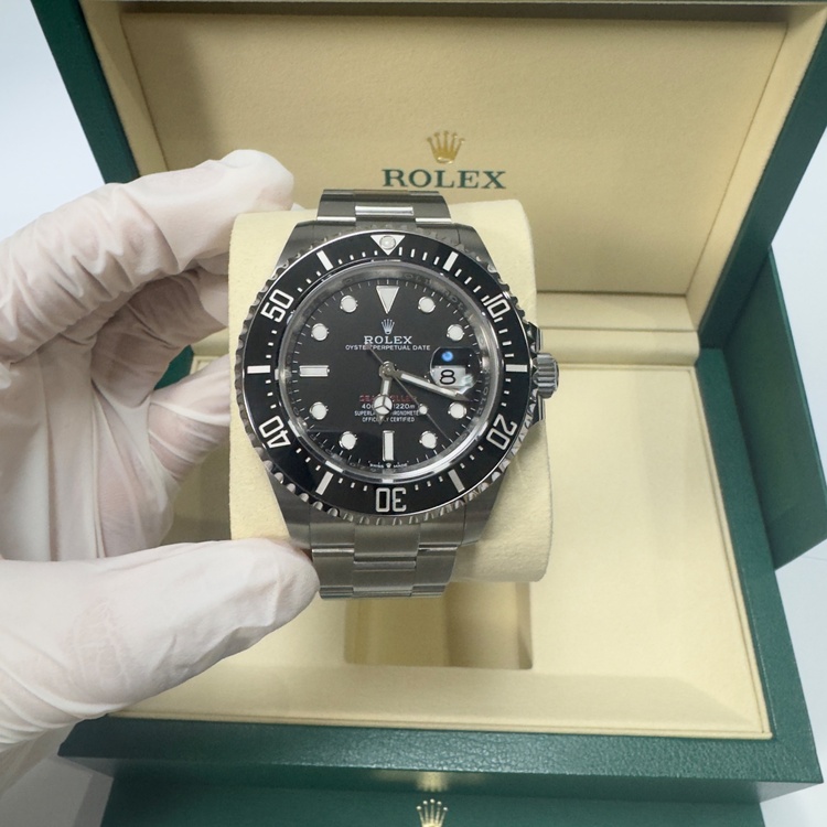 ロレックス シードゥエラー 12660（高級時計）の商品画像 - 査定依頼日：2026年4月8日 - 最高査定価格：2,300,000円