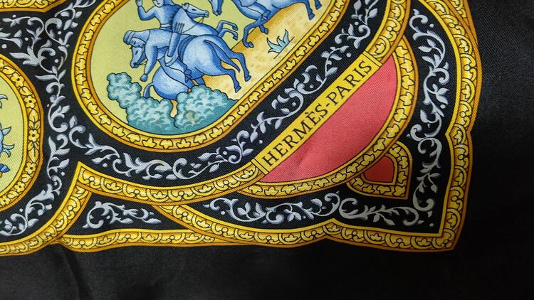 カレ（古着・ファッション）の商品画像 - 査定依頼日：2025年9月28日 - 最高査定価格：15,000円