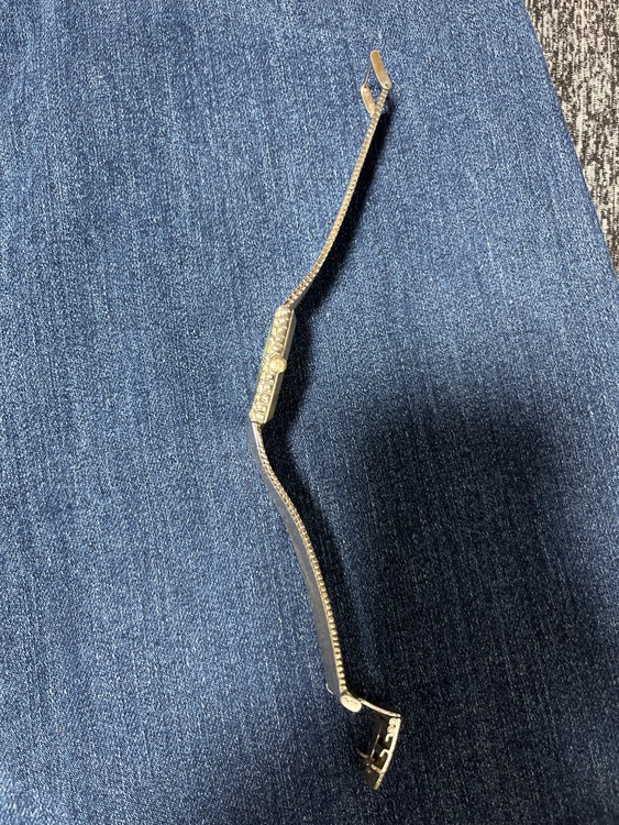 パテックフィリップ ゴンドーロ 3528/（高級時計）の商品画像 - 査定依頼日：2025年8月22日 - 最高査定価格：1,380,000円