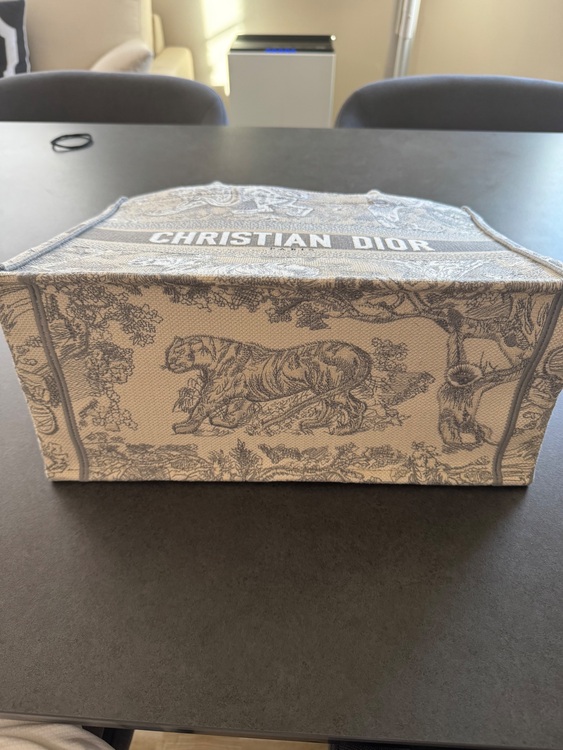 ディオール  （ブランドバッグ）の商品画像 - 査定依頼日：2025年9月7日 - 最高査定価格：160,000円