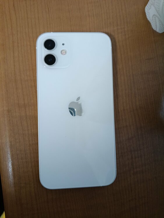iPhone 12 64GB docomo（スマホ）の商品画像 - 査定依頼日：2026年5月11日 - 最高査定価格：25,000円