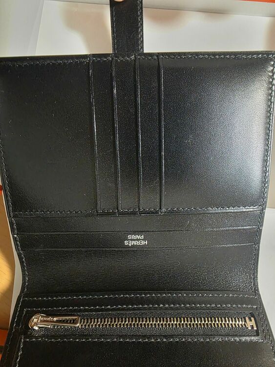 HERMES　ベアンコンパクト　ボックスカーフ（ブランド財布・小物）の商品画像 - 査定依頼日：2025年8月24日 - 最高査定価格：70,000円