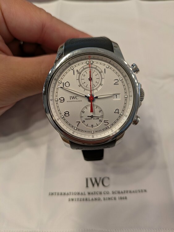 IWC ポルトギーゼ IW390502（高級時計）の商品画像 - 査定依頼日：2025年12月8日 - 最高査定価格：500,000円