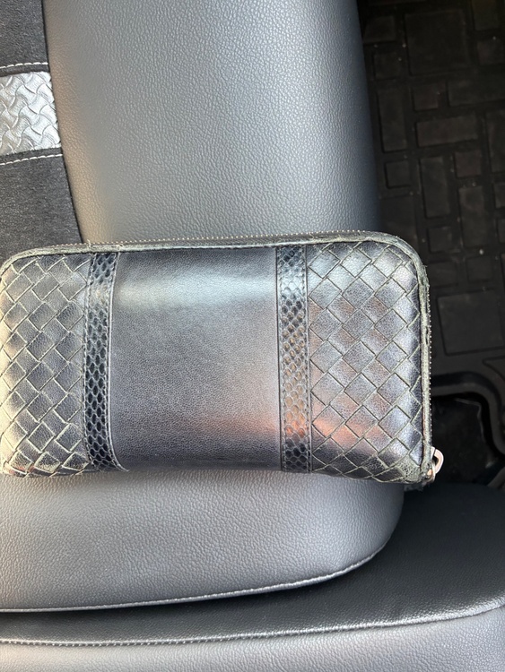 ボッテガ・ヴェネタ  （ブランドバッグ）の商品画像 - 査定依頼日：2026年3月21日 - 最高査定価格：17,000円