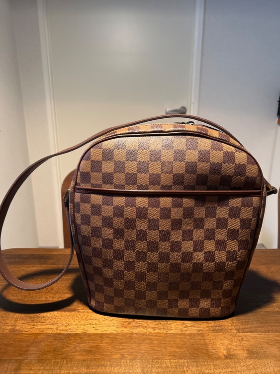 ルイヴィトン ダミエ （ブランドバッグ）の商品画像 - 査定依頼日：2026年3月18日 - 最高査定価格：80,000円