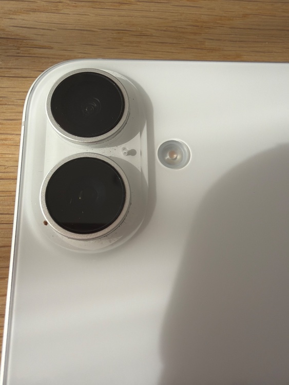 iPhone 16 256GB SIMフリー（スマホ）の商品画像 - 査定依頼日：2026年1月22日 - 最高査定価格：86,000円