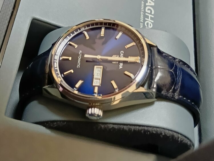 タグホイヤー カレラ キャリバー5WBN2012.FC6502（高級時計）の商品画像 - 査定依頼日：2026年3月23日 - 最高査定価格：240,000円