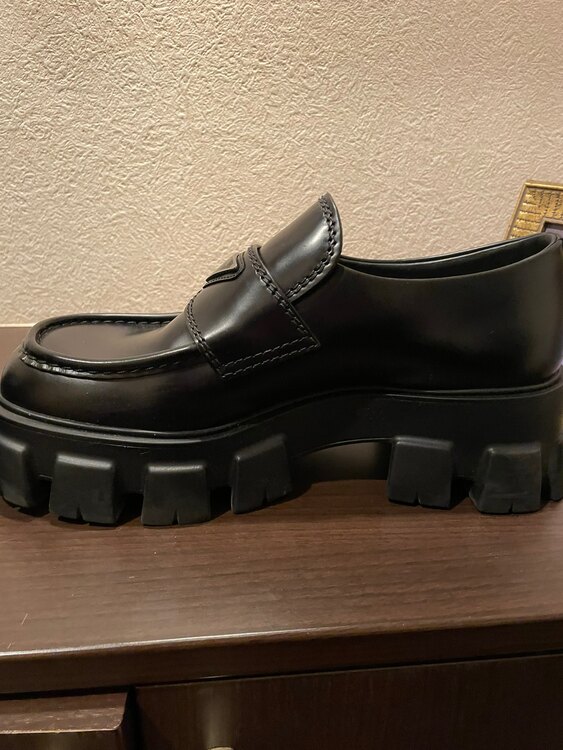 商品品番: 2DE129_B4L_F0002（古着・ファッション）の商品画像 - 査定依頼日：2025年2月15日 - 最高査定価格：26,000円