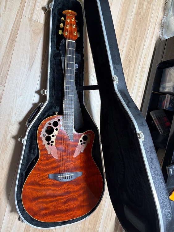 OVATION 1999 COLLECTORS EDITION（ピアノ・楽器・PA機材）の商品画像 - 査定依頼日：2026年9月6日 - 最高査定価格：100,000円