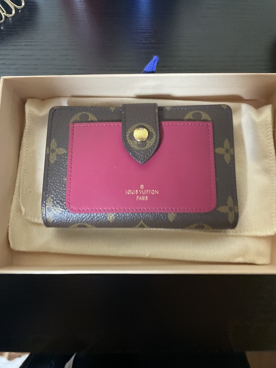 財布（ブランドバッグ）の商品画像 - 査定依頼日：2022年5月19日 - 最高査定価格：45,000円