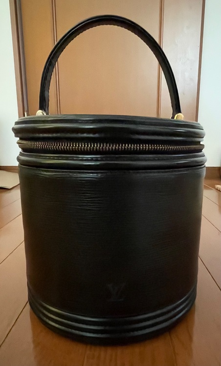 ルイヴィトン エピ （ブランドバッグ）の商品画像 - 査定依頼日：2025年9月23日 - 最高査定価格：48,000円