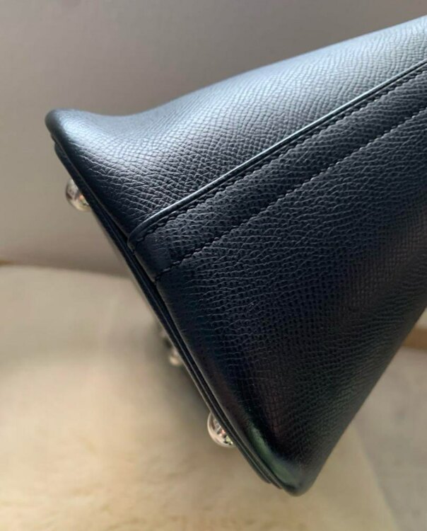 ポリード35 ヴォーエプソン ノワール　シルバー金具（ブランドバッグ）の商品画像 - 査定依頼日：2025年2月4日 - 最高査定価格：500,000円