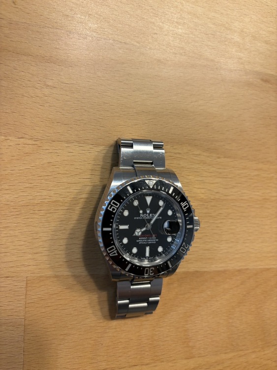 ロレックス シードゥエラー 12660（高級時計）の商品画像 - 査定依頼日：2025年12月29日 - 最高査定価格：1,600,000円