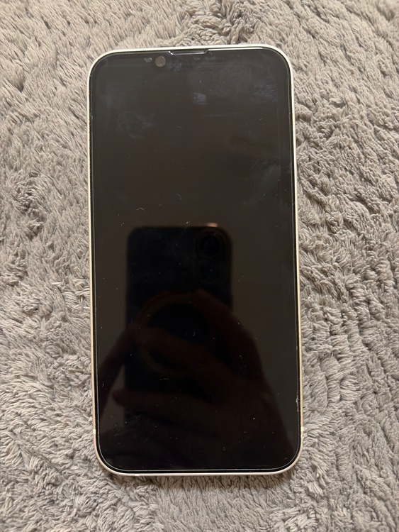 iPhone iPhone 14 128GB SIMフリー（スマホ）の商品画像 - 査定依頼日：2026年6月3日 - 最高査定価格：50,000円